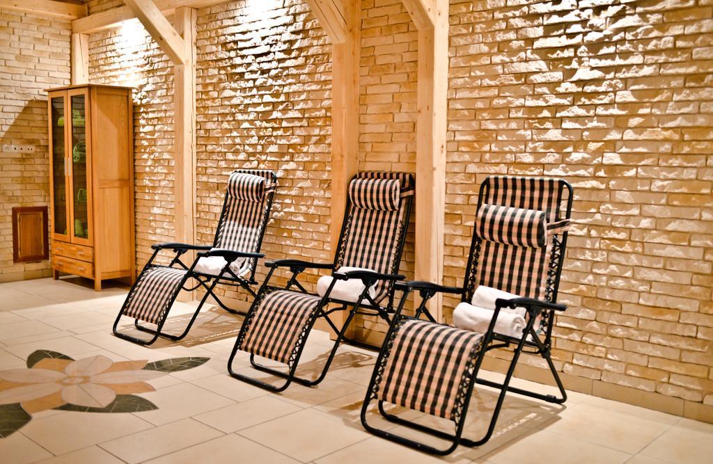 Hotel Sportwerk Tyniec Maly Exterior photo