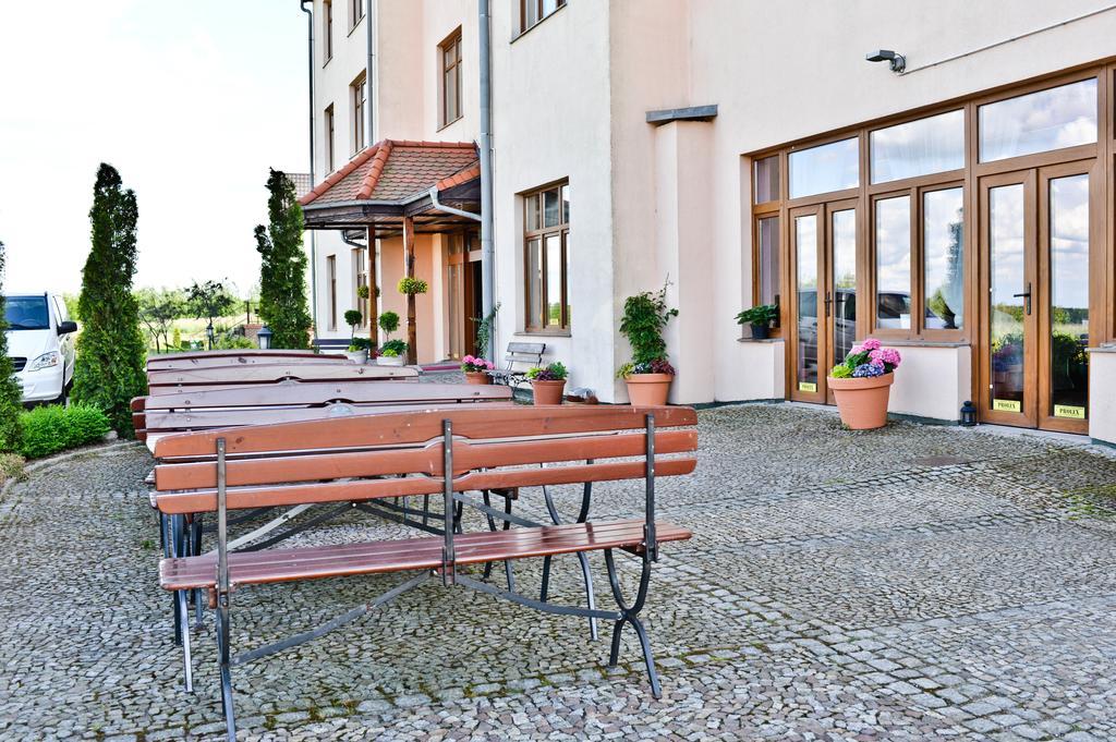 Hotel Sportwerk Tyniec Maly Exterior photo